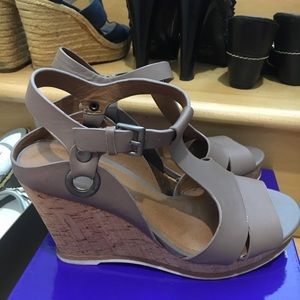 Susina Tyra Platform Neutral Wedge